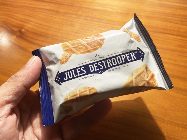 【おかし旅行記】生まれて初めて “ベルギー王室御用達” ビスケット『ジュールス・デストルーパー』を食べてみた