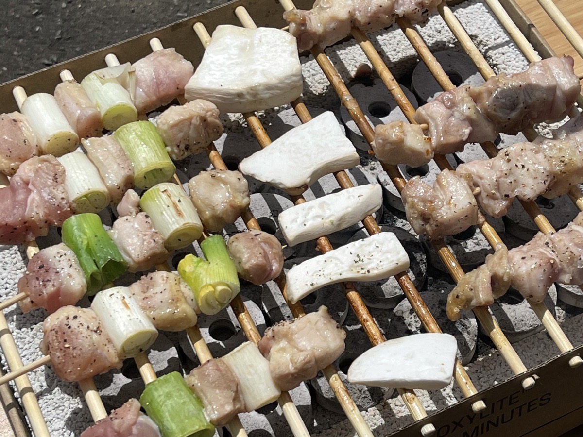 BBQ後始末の救世主！「燃えるゴミ」に出せる使い捨てグリルでギトギト油汚れとおさらば!! ロケットニュース24