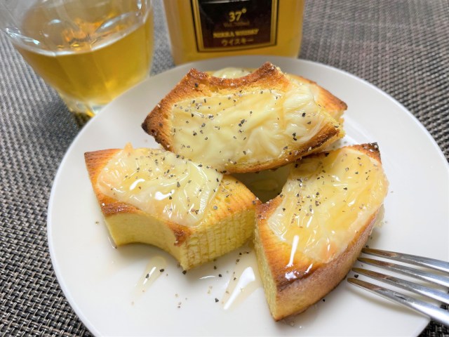 【公式レシピ】材料はシンプル！ 『はちみつチーズ・バウムクーヘン』は甘じょっぱい…という言葉では収まり切らない唯一無二の味 /  ニッカウヰスキー