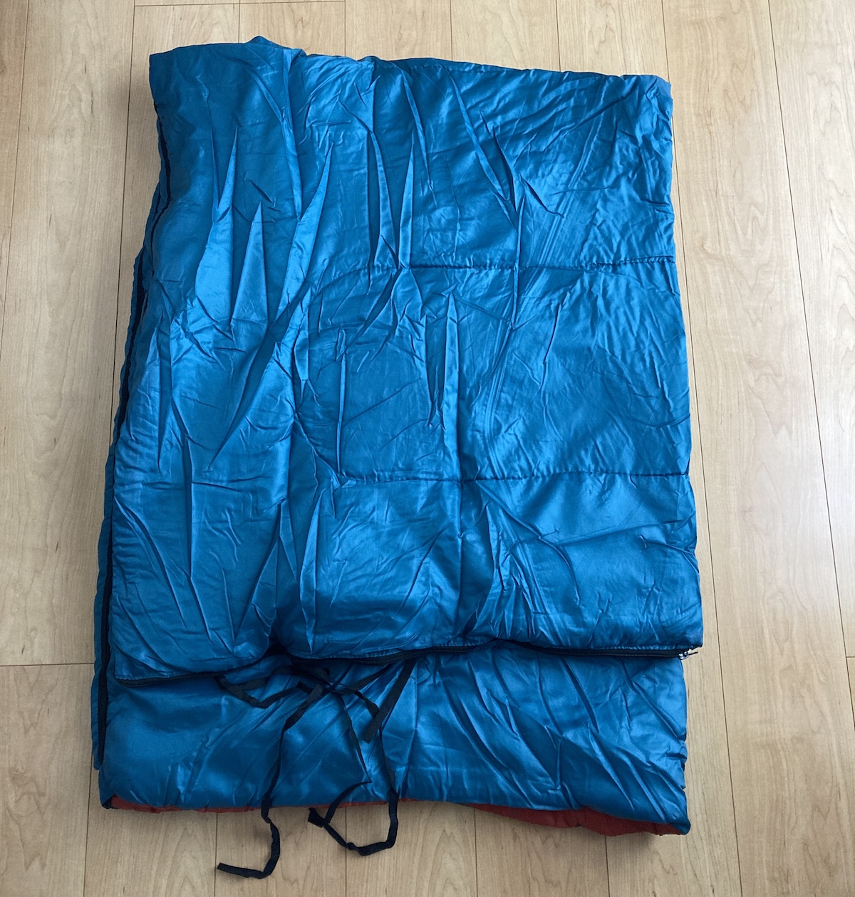キャンプ用品】カインズで買った「1280円の寝袋」が最高に使える予感 
