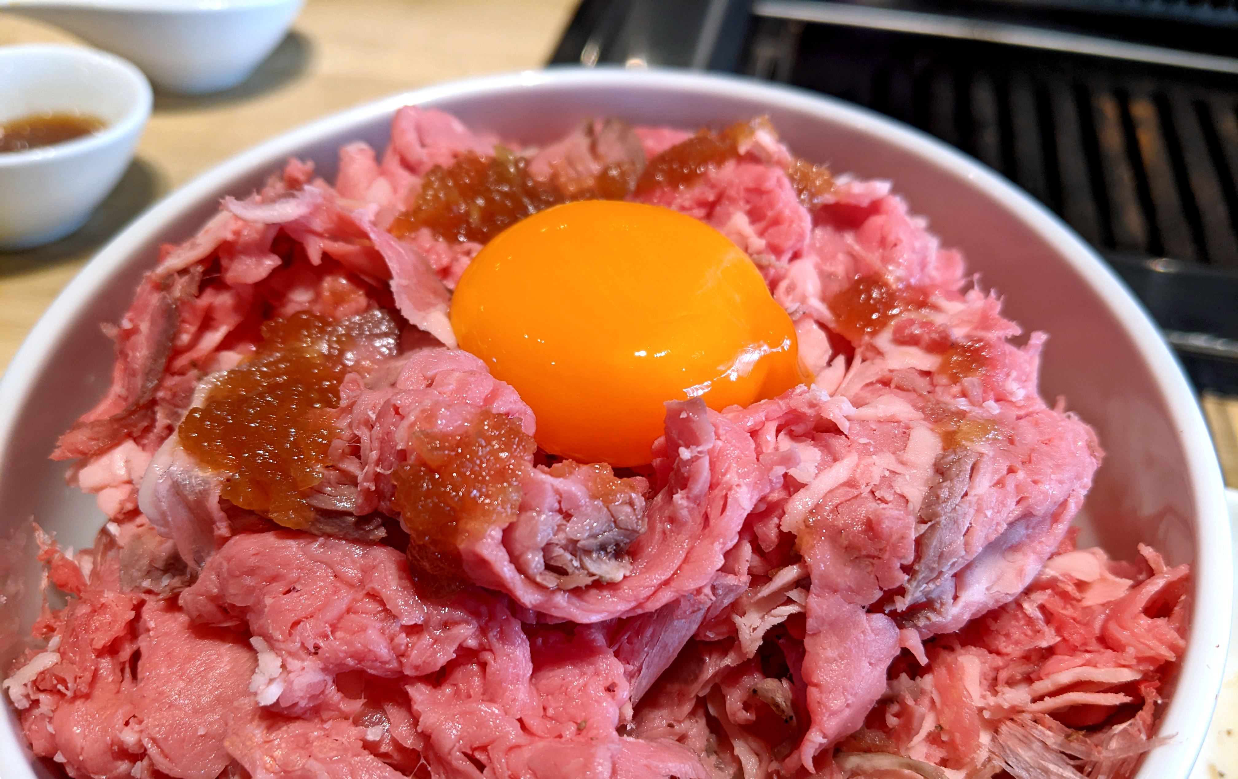 ストップ というまで積み上がる 盛り放題 のローストビーフ丼が最高すぎる 東京 池袋 牛恋 ロケットニュース24