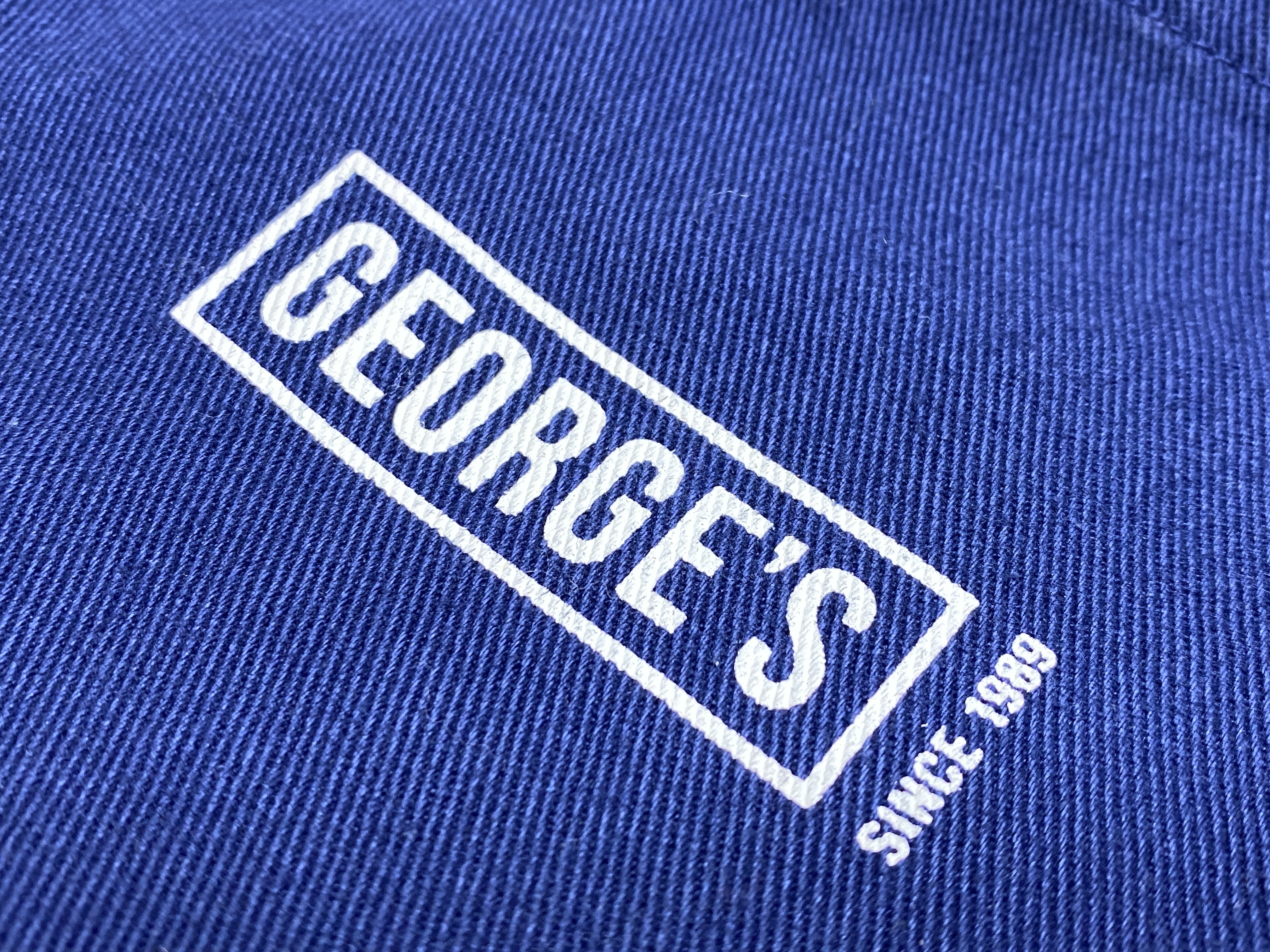 いま買うなら通年物363，000円新品GIORGIO ARMANIアルマーニ★着心地の良さ、柔らかさを追求した「SOFT」スーツ【56R＝日本3XL】 Oggi (オッジ) 2025年 1月号 《付録》 HERNO 働く私のサブトートバッグ