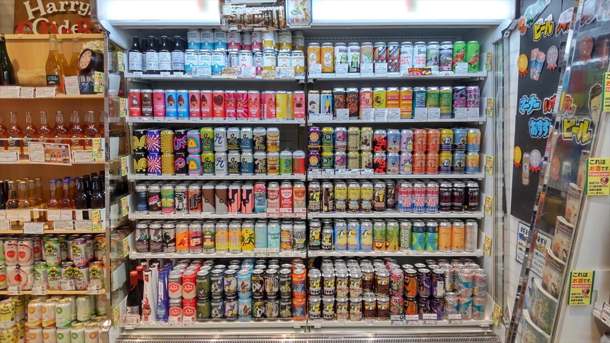 Canned alcoholic beverages in supermarkets and convenience stores.