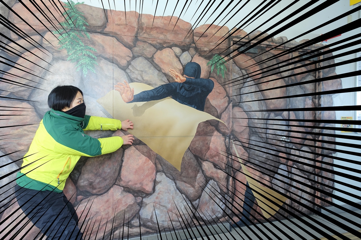 滋賀県 JR甲賀駅は『忍者トリックアート』の宝庫！ 大人も子供も忍者に