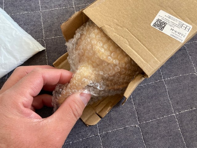 【Amazon低評価検証】優秀な職人が手作業で磨き上げたワイルドな「木製マグカップ」がこちらです / 野生的かつ優しい表情をした鹿のデザインになります…