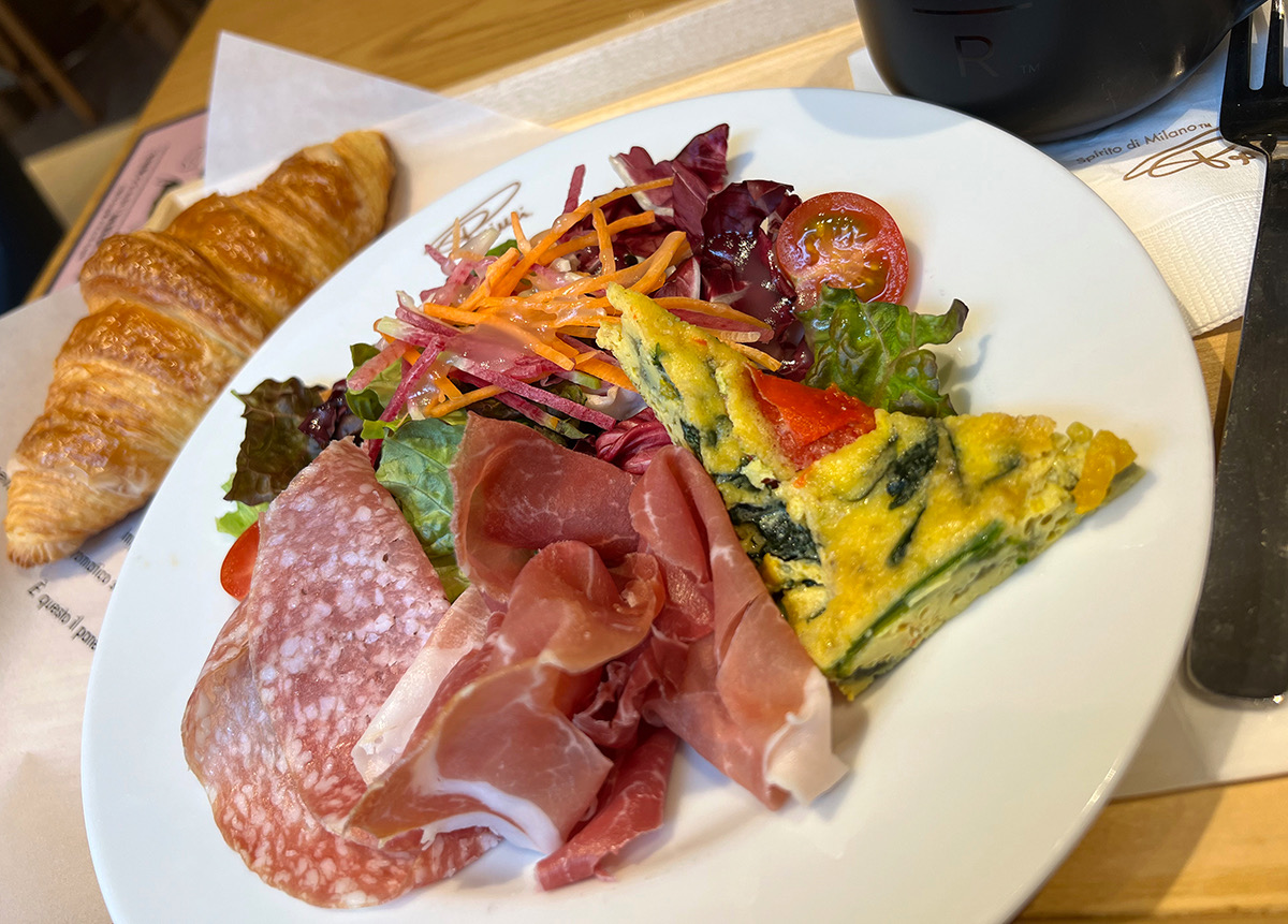 店舗限定】スタバの「モーニング」でホテル気分を味わえるとは思わ