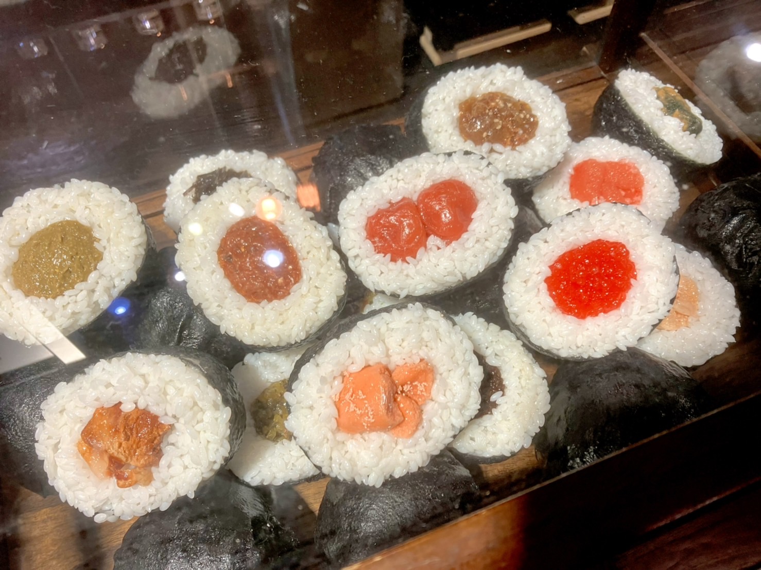 超巨大】コシヒカリ4合を使った「大爆おにぎり」が衝撃の満足感！ 越後