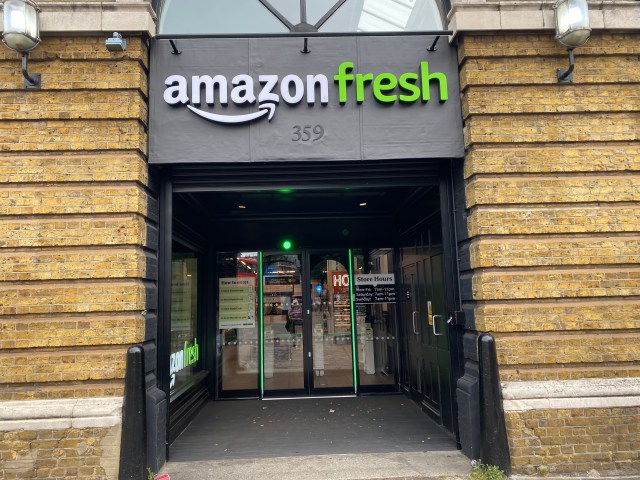 【現地レポ】ロンドンにオープンした『amazonの無人スーパー』が日本で流行らなさそうな理由