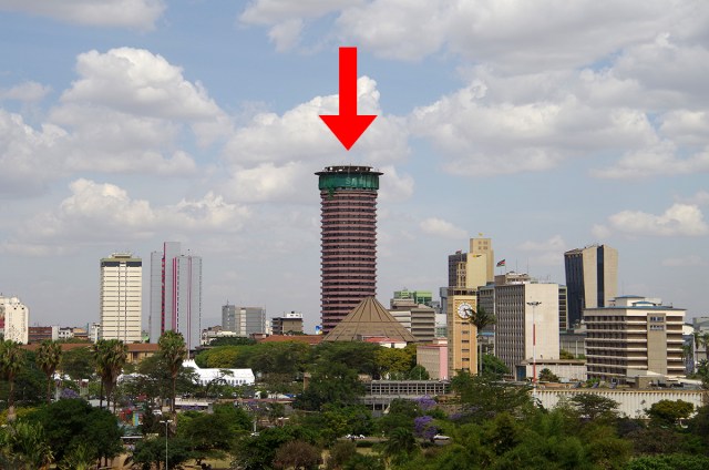 ナイロビのシンボルでもある高層ビル「ケニヤッタ国際会議場（KICC）」は登ることも可能！ 105mの高さからケニア全土が一望できるぞ〜！ カンバ通信：第222回