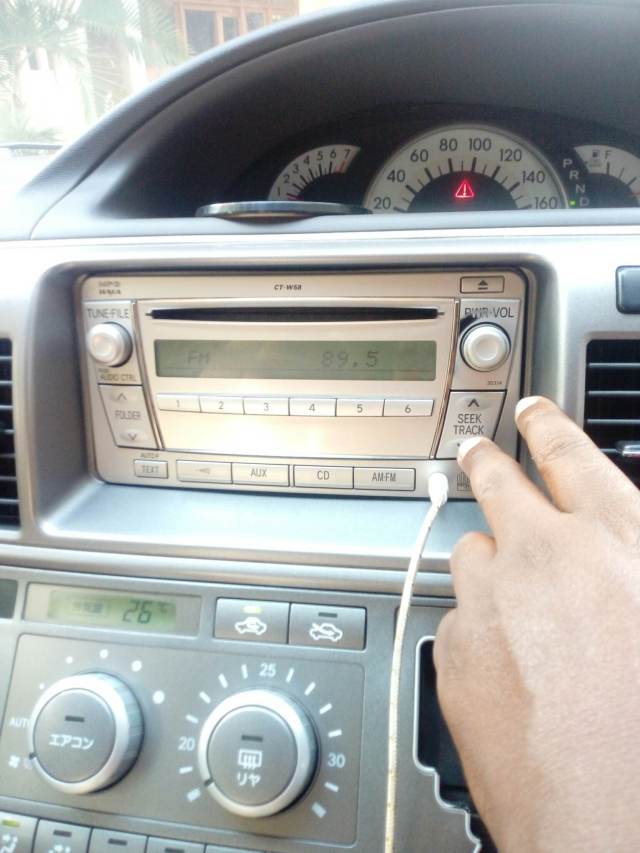 【実際に聴ける】ケニアのタクシー運転手は運転中に何を聴いているのか聞いてみた結果 / カンバ通信：第241回