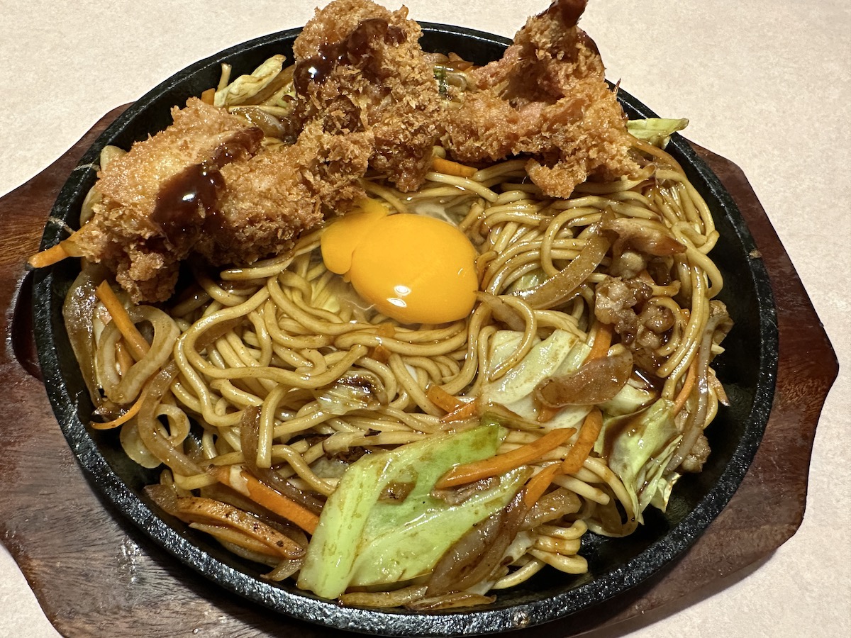 福岡】北九州市『銀河のチャンポン』の「カツのせ焼きそば」が最高に