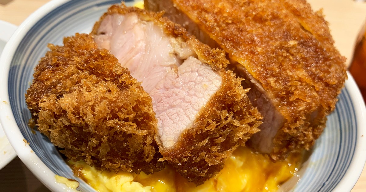 最強かつ丼】分厚い肉がトロける！『丸七』の「焼きカツ丼（特上）」が 