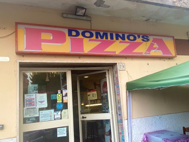 【ピザの国】イタリアに『世界で一番最高なドミノピザ』があった！