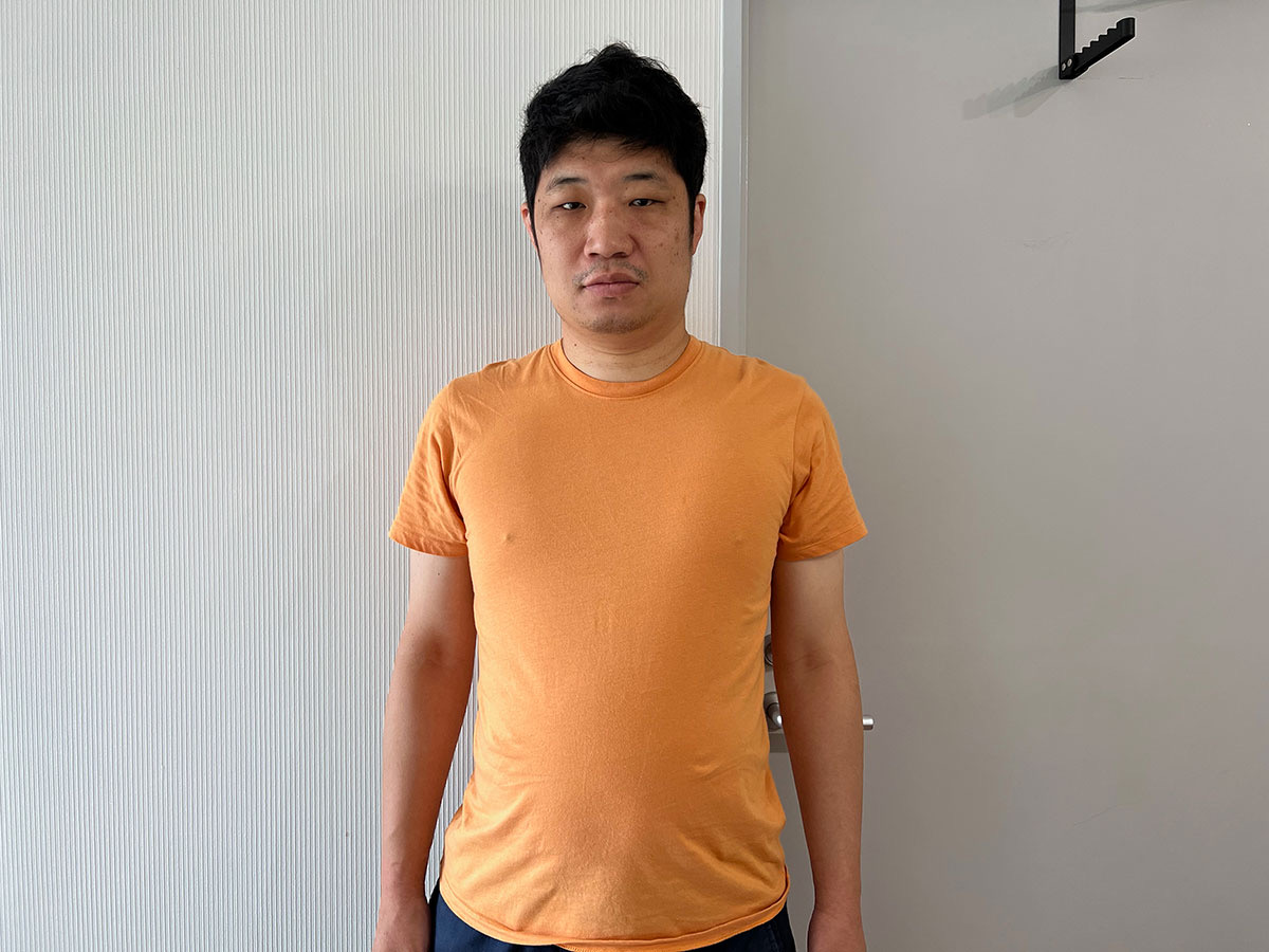 ブチギレ】オシャレしたくてGUで明るい色のTシャツを買ったら酷評され