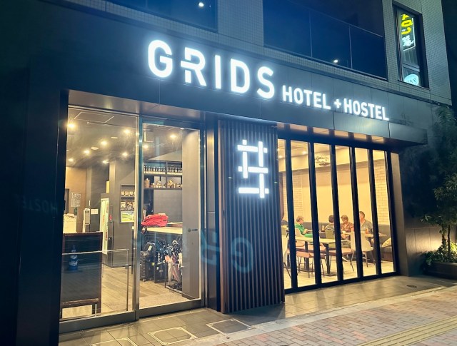 【上野駅徒歩2分】ホテルサブスクで泊まった「GRIDS 東京 上野駅前」が駅前なのに1泊約3000円で便利 / しかし2段ベッド上段ならではの苦しみも味わったでござる