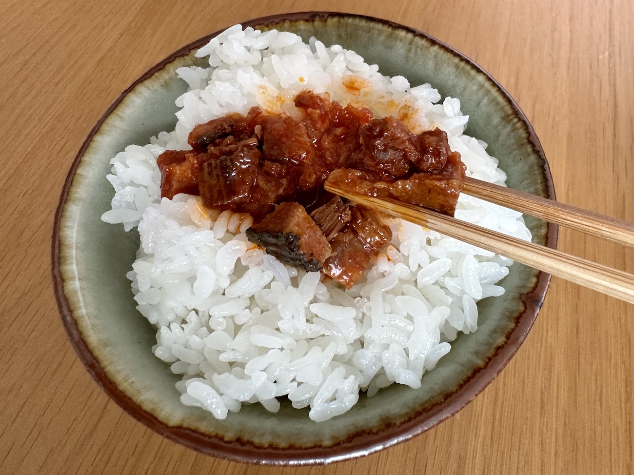クジラ肉の無人販売店「くじらストア」が最高すぎる！ 刺身用の最高級