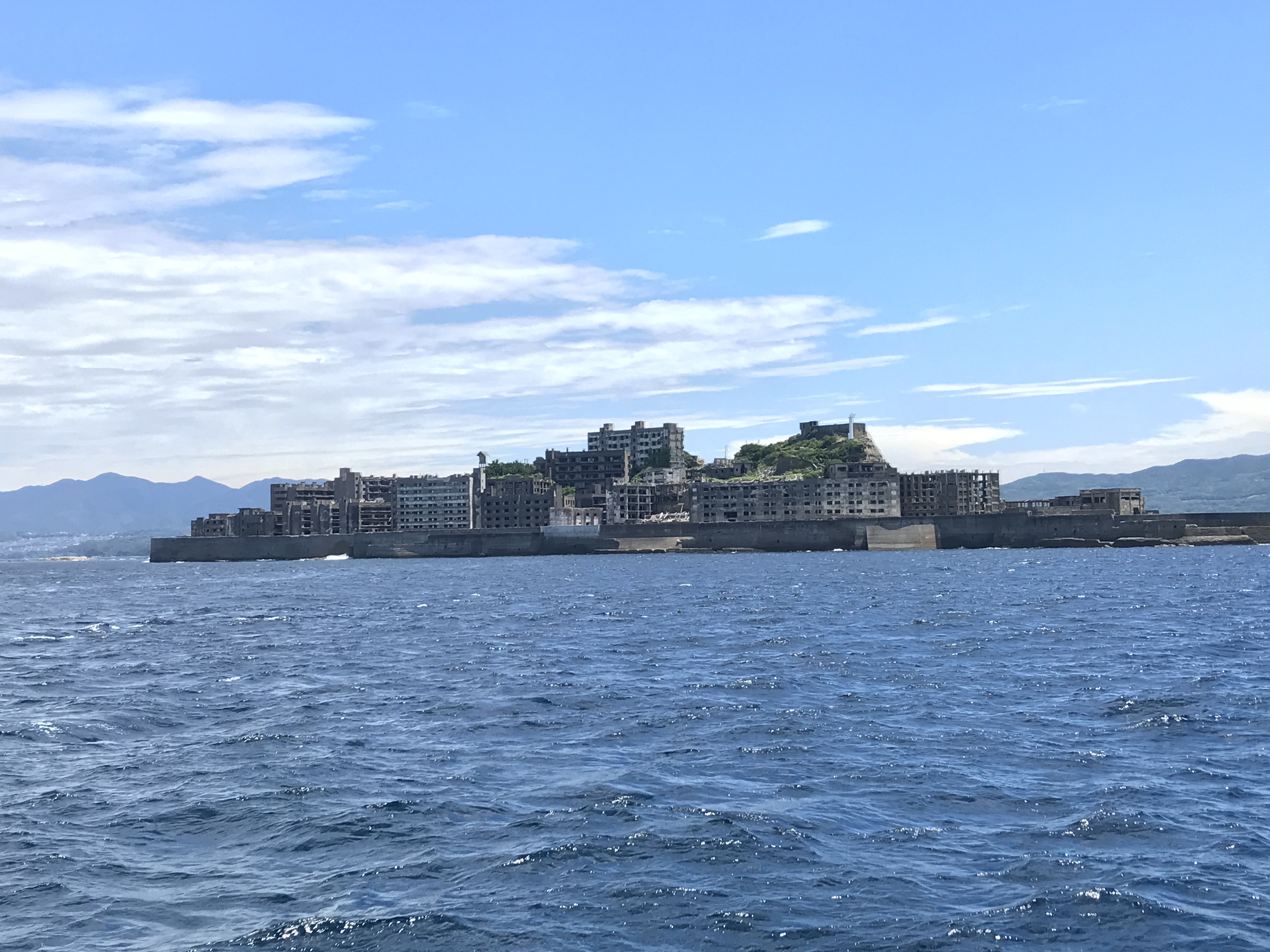 軍艦島　参考出品 フジミ模型〉1/3000 軍艦99 軍艦島（端島） - ながさきプレス