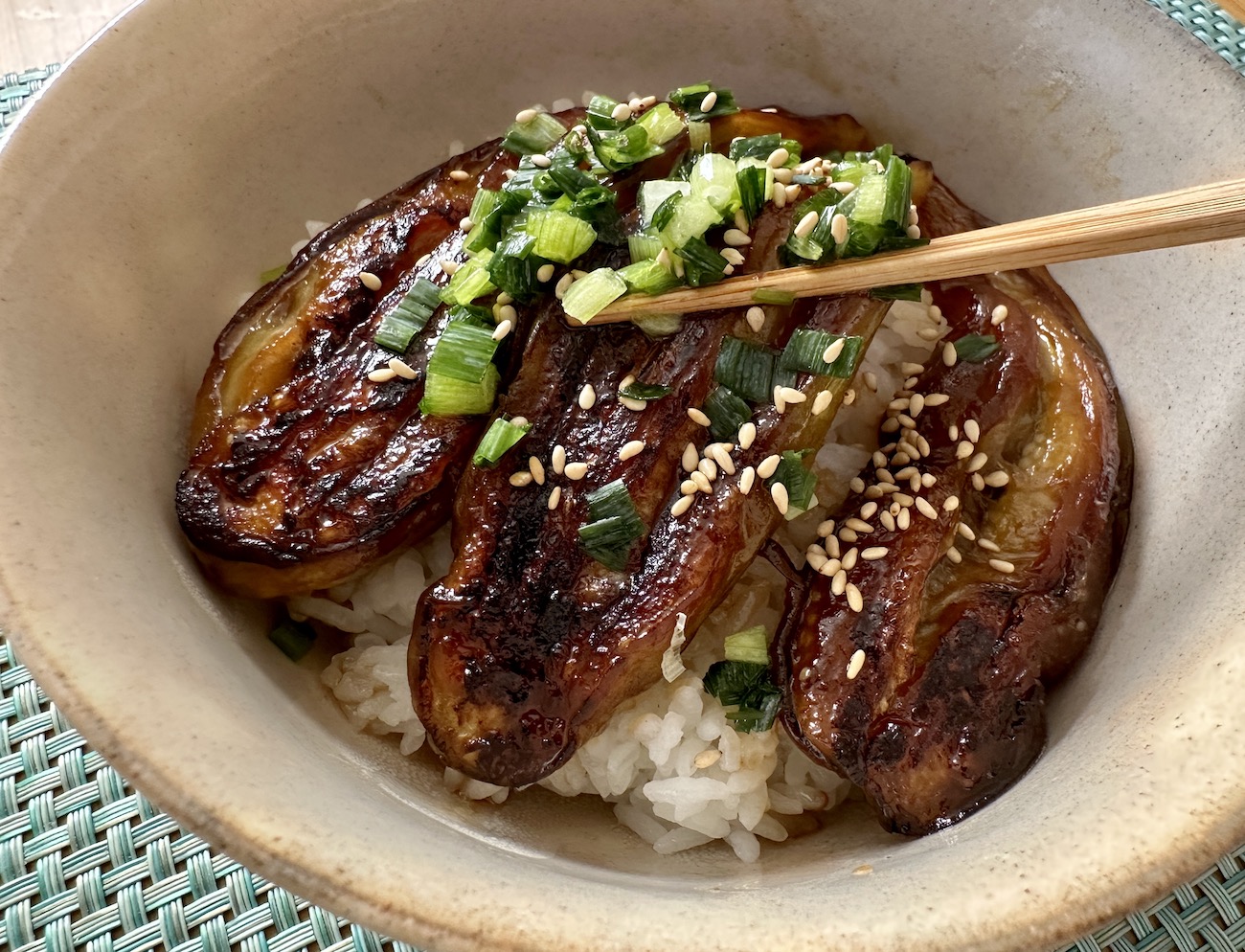 農家のレシピ】めっちゃ簡単「ナスの蒲焼き丼」が最高にうまい