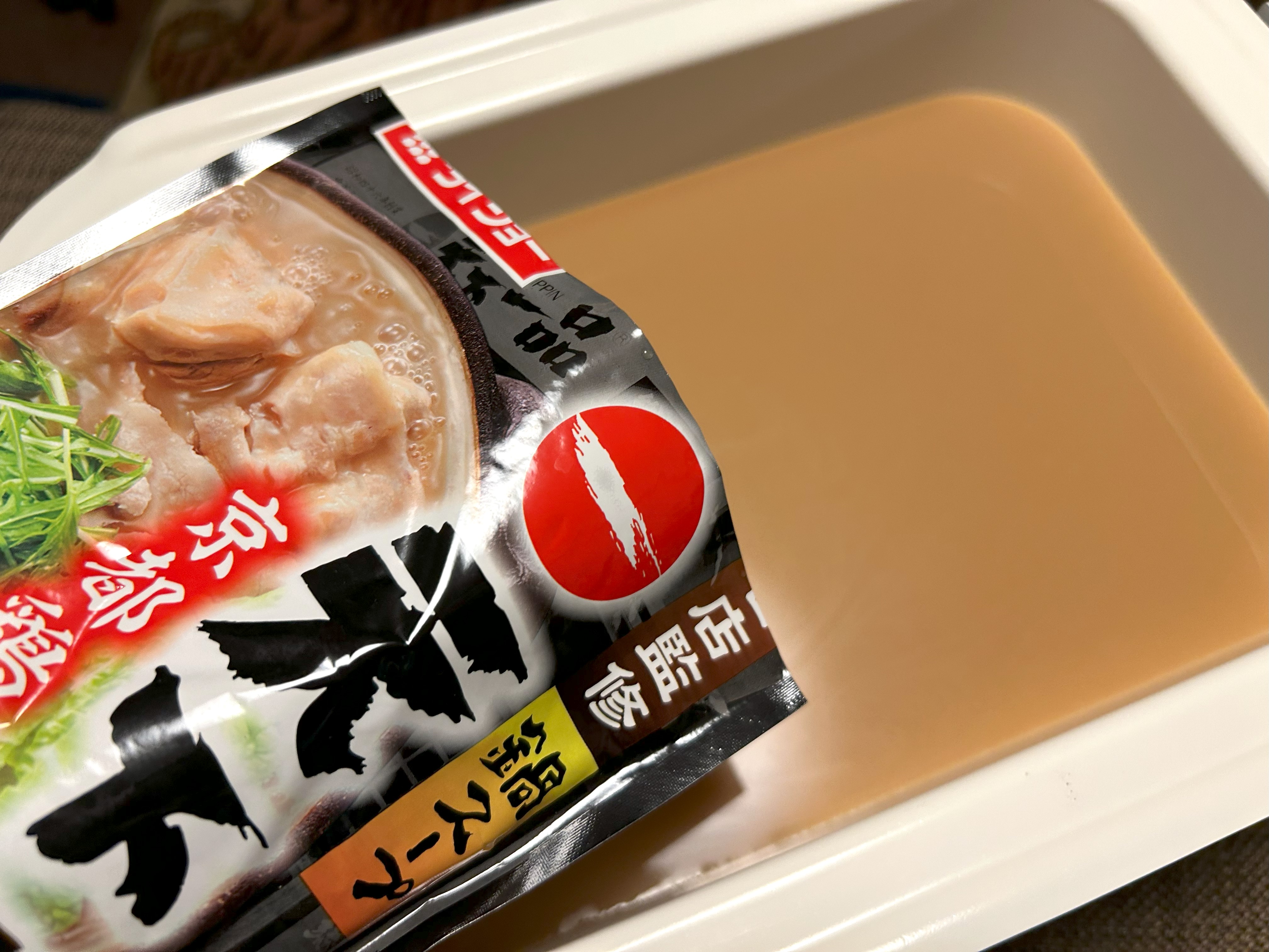 天下一品の鍋つゆ』が登場！ 天一好きにはたまらない完成度 / 「家麺」スープとも比較してみた | ロケットニュース24