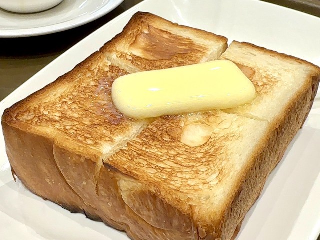 ヴィ・ド・フランスのモーニングなら「輝絹のトースト」一択！ 高級食パンで迎える貴族的な朝