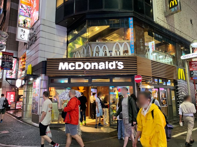 【なぜ】海外ネットで渋谷センター街のマクドナルドが話題に！ その理由で世界が変わった