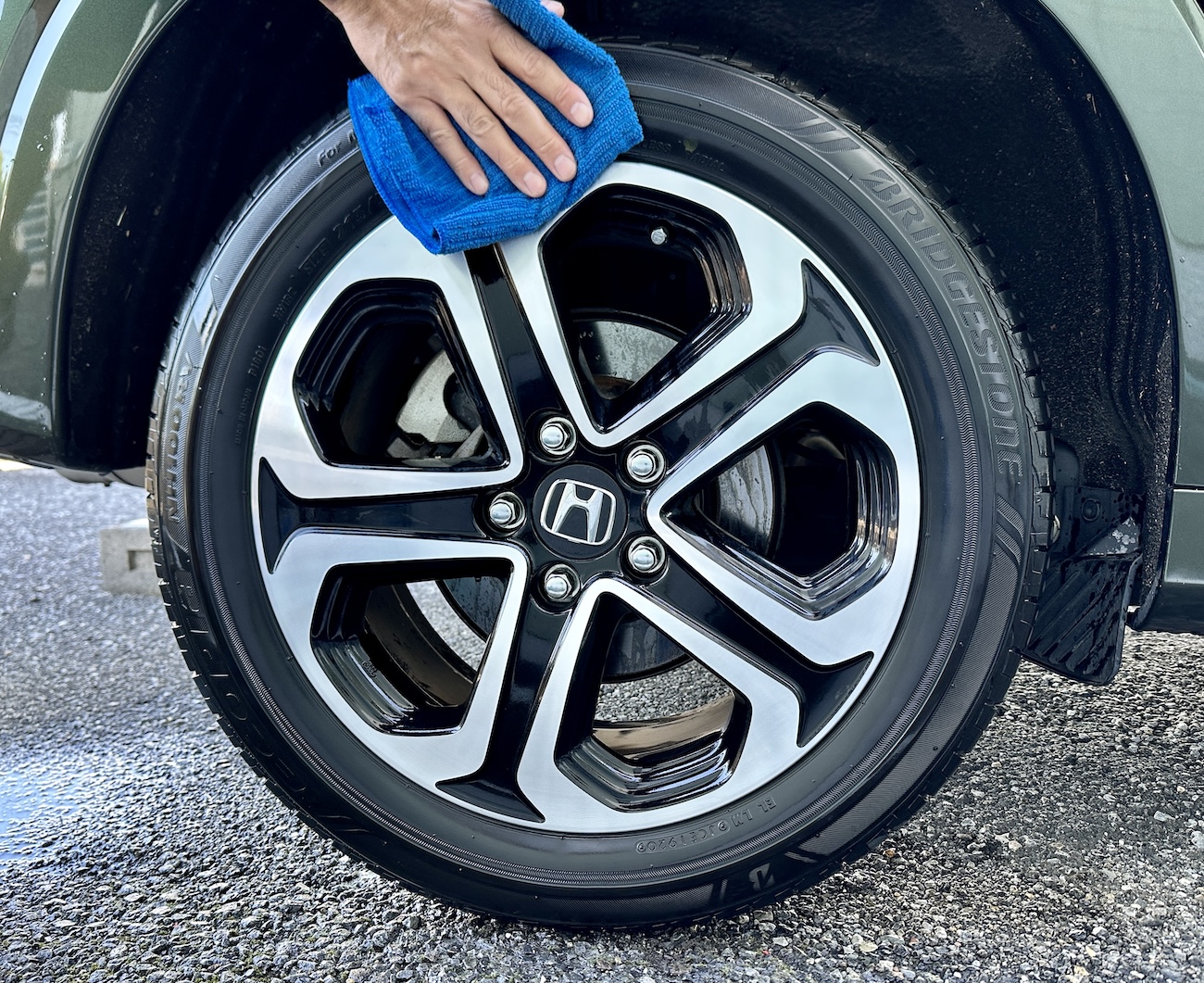 値下げ交渉OK！OVAL327ホイール 汚れがあるので洗ってから送ります！ 値下げ交渉OK！OVAL327ホイール 汚れがあるので洗ってから送り