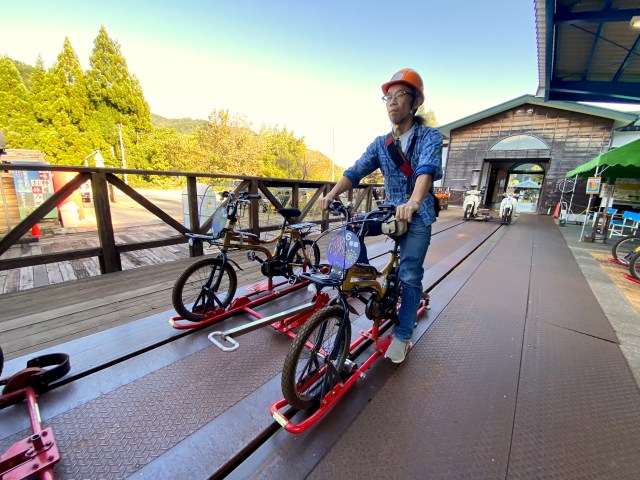 奥飛騨の廃線を利用したレールマウンテンバイク「ガッタンゴー」がめっちゃ楽しい！ 自転車で線路を駆け抜ける最高のアクティビティだ!!
