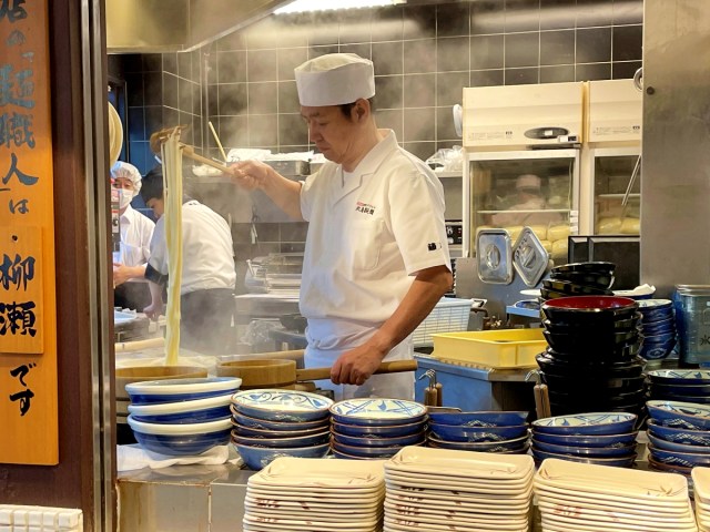 【マジか】丸亀製麺の “麺匠” に聞いた「もっとも釜揚げうどんに合う天ぷら」がコレだ！ 世界で唯一のカリスマ職人が選んだのは意外にも…