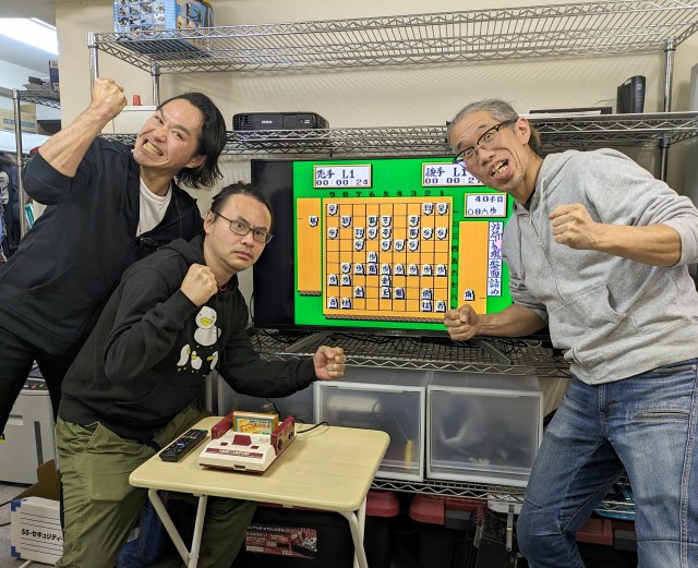 【将棋の日】ゲームの将棋で1勝もしたことのないおっさん3人が、束になってファミコンの将棋に挑んでみた！