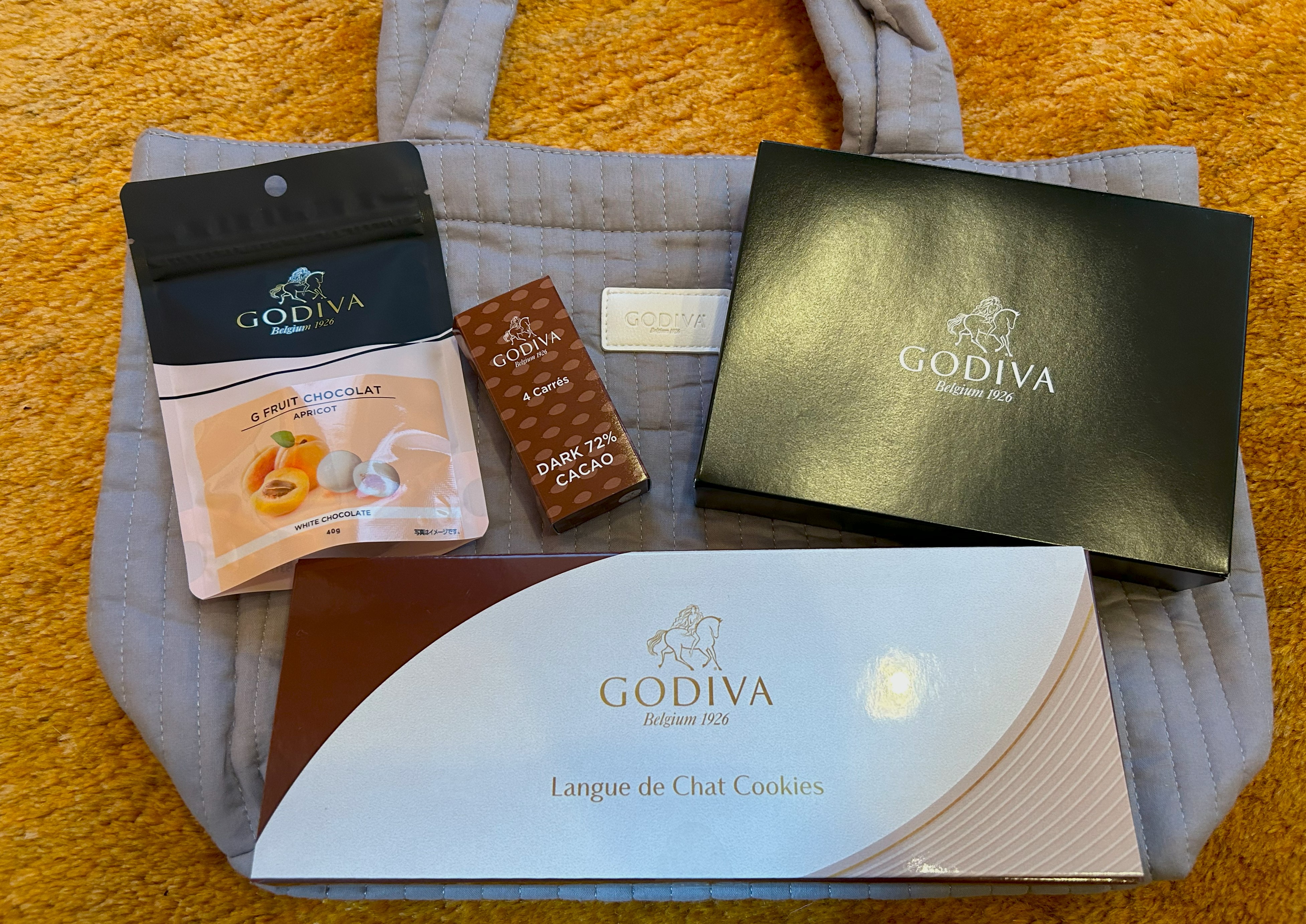 店頭購入した『GODIVA（ゴディバ）』の「2024 ニューイヤー ハッピー