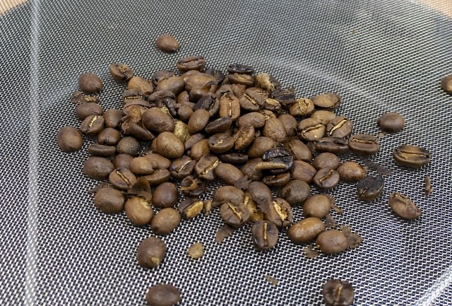 人生初めて自分でコーヒー豆を焙煎してみたらカンタンでビックリした！ 今まさに「コーヒー沼」の淵に立つ
