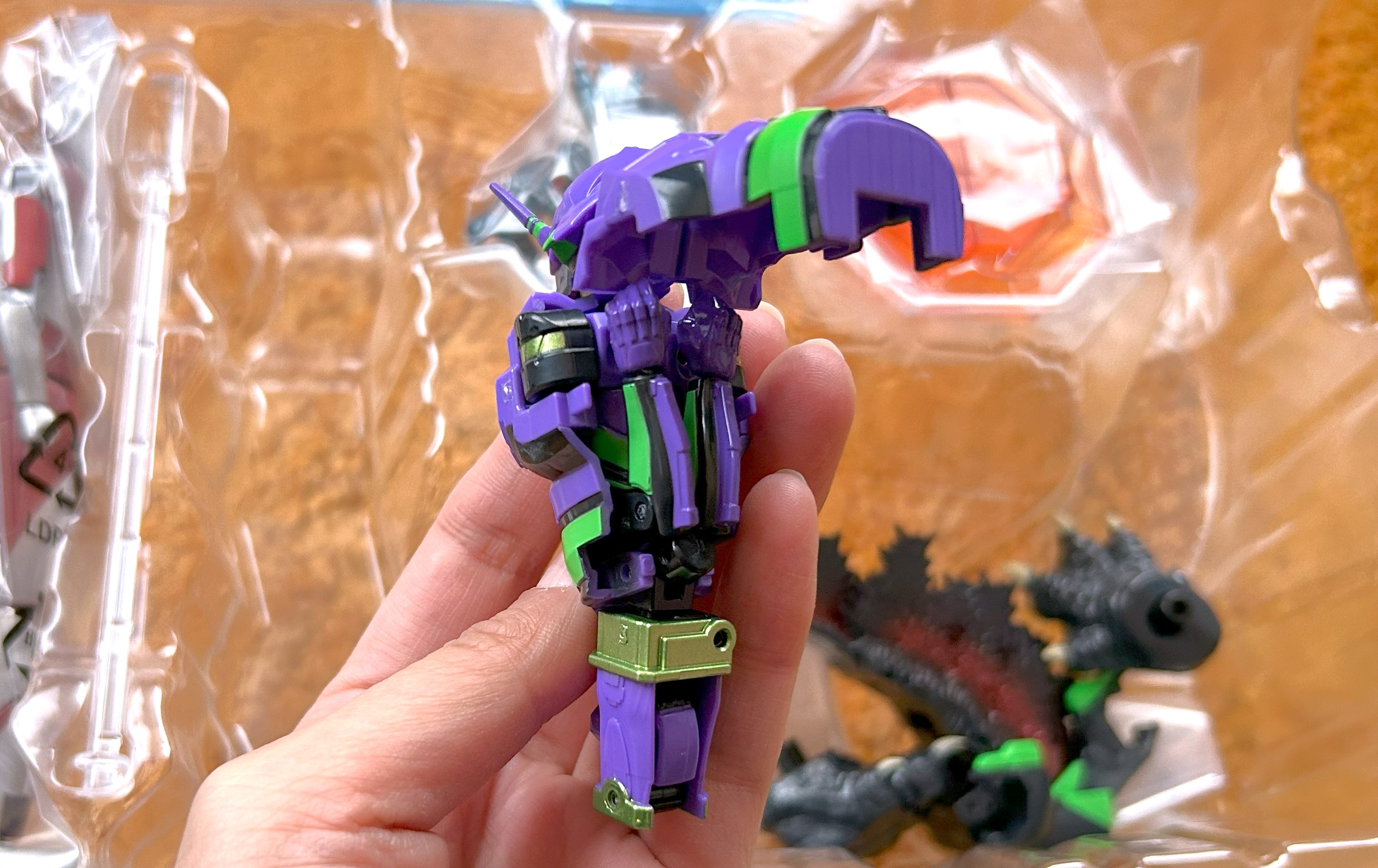 衝撃】庵野秀明監督作品たちが合体するロボ「S.J.H.U.PROJECT シン