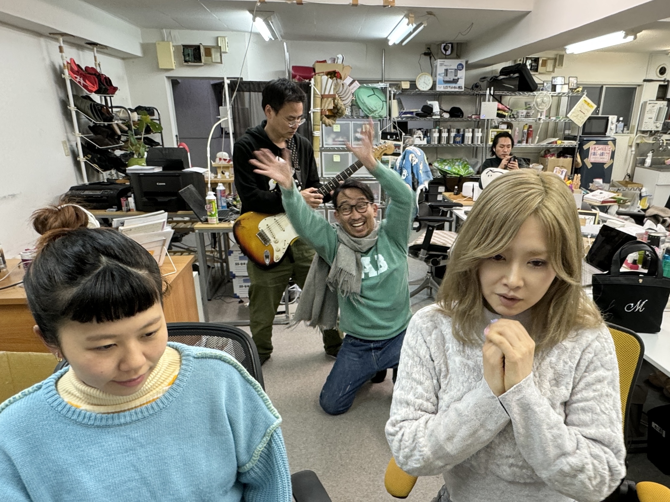 【来るとこまできた】地獄の雑音のなか10万円台のカメラとマイクでビデオ会議をしてみたら … / ヤマハWEB会議用カメラ付きマイクスピーカー