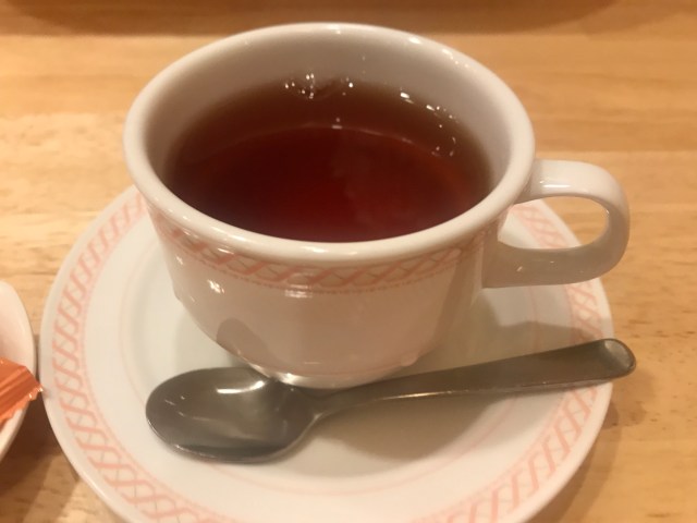 【徹底検証】紅茶好きの間で「チェーン店で出される紅茶」が話題に → スタバ・タリーズ・ドトール、コメダ等の「紅茶」を調べてみた