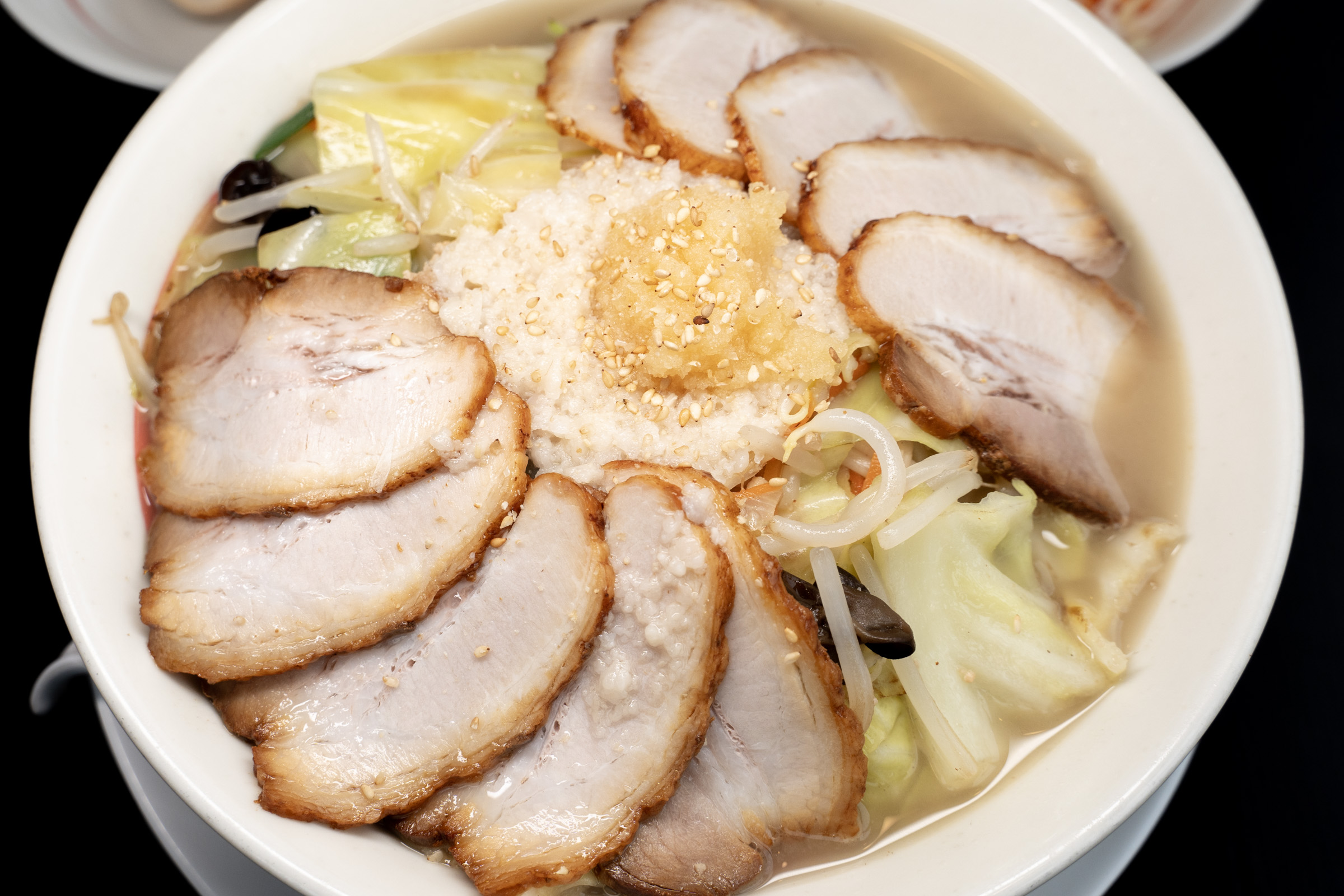 幸楽苑で二郎系みたいな新作が始まってた / 「メガたんめん」の背脂にんにく野菜はガチ