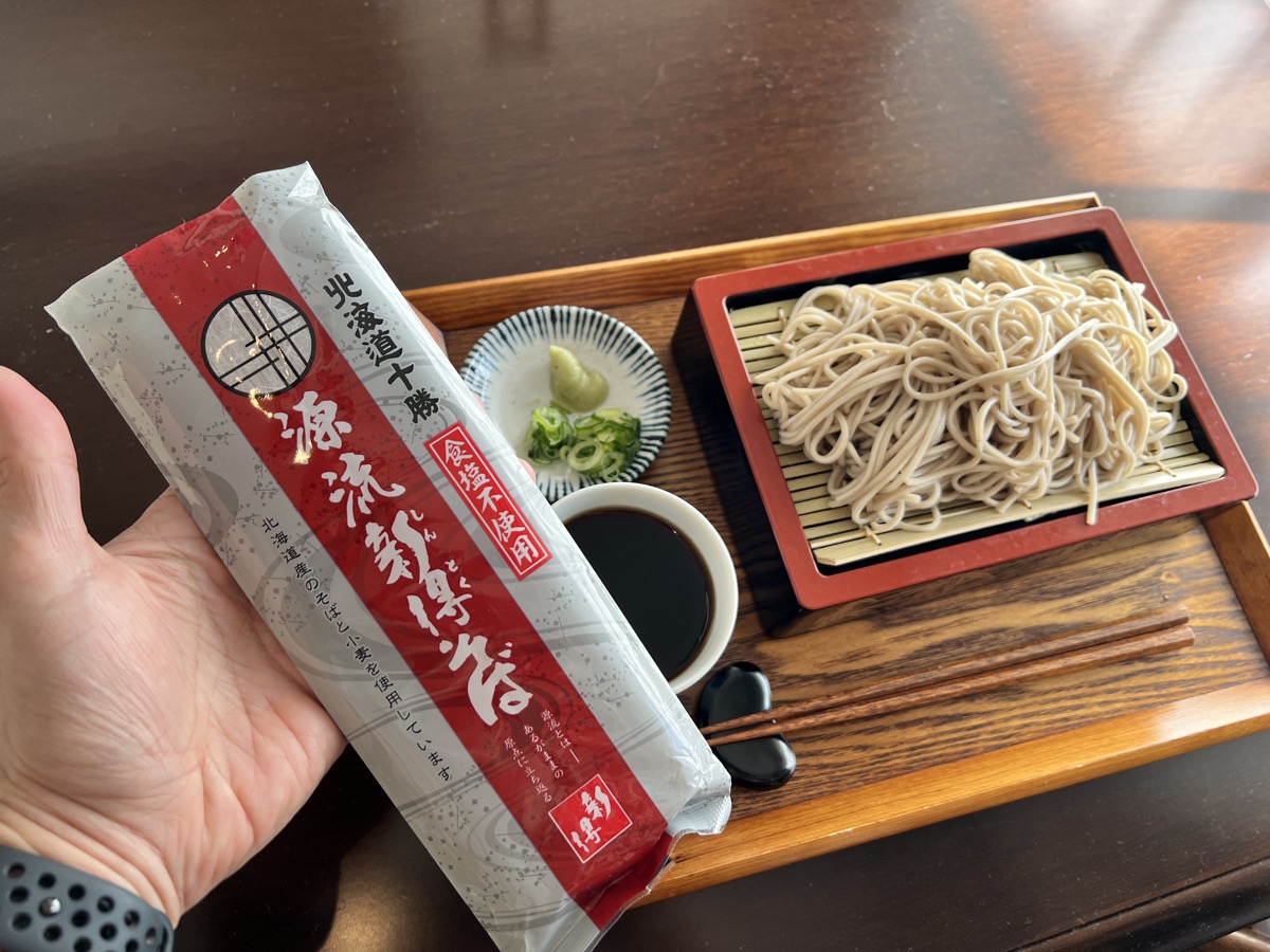 「干し蕎麦界のイチロー」の真髄がここに…【家そば放浪記】第209束：成城石井で買った、新得物産『源流新得そば』税込399円（1人前133円）