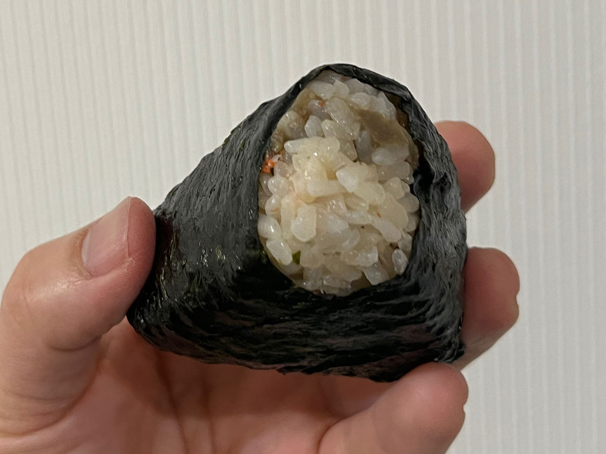 え？】「お母さんのおむすびを再現したい」という店で、ウチのオカンが