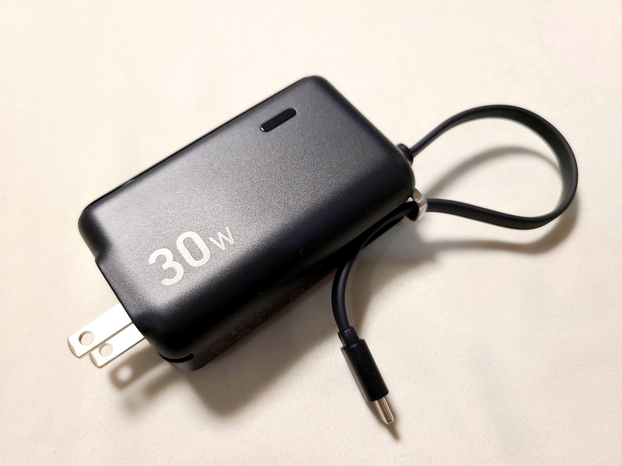 ケーブル不要】ANKERの新作モバイルバッテリー「Anker Power Bank」が