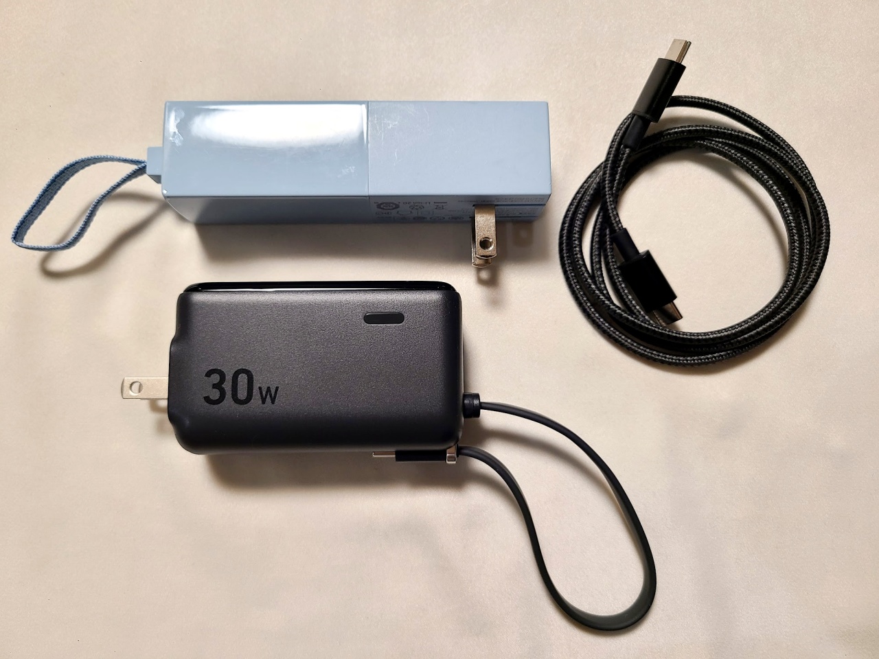 ケーブル不要】ANKERの新作モバイルバッテリー「Anker Power Bank」が