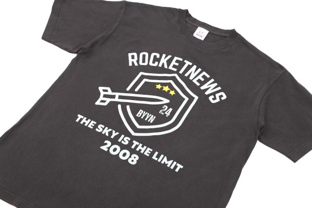 ロケットニュース24公式TシャツがAmazon限定で販売開始！ 洗う毎に色落ちしてヴィンテージ感が出る