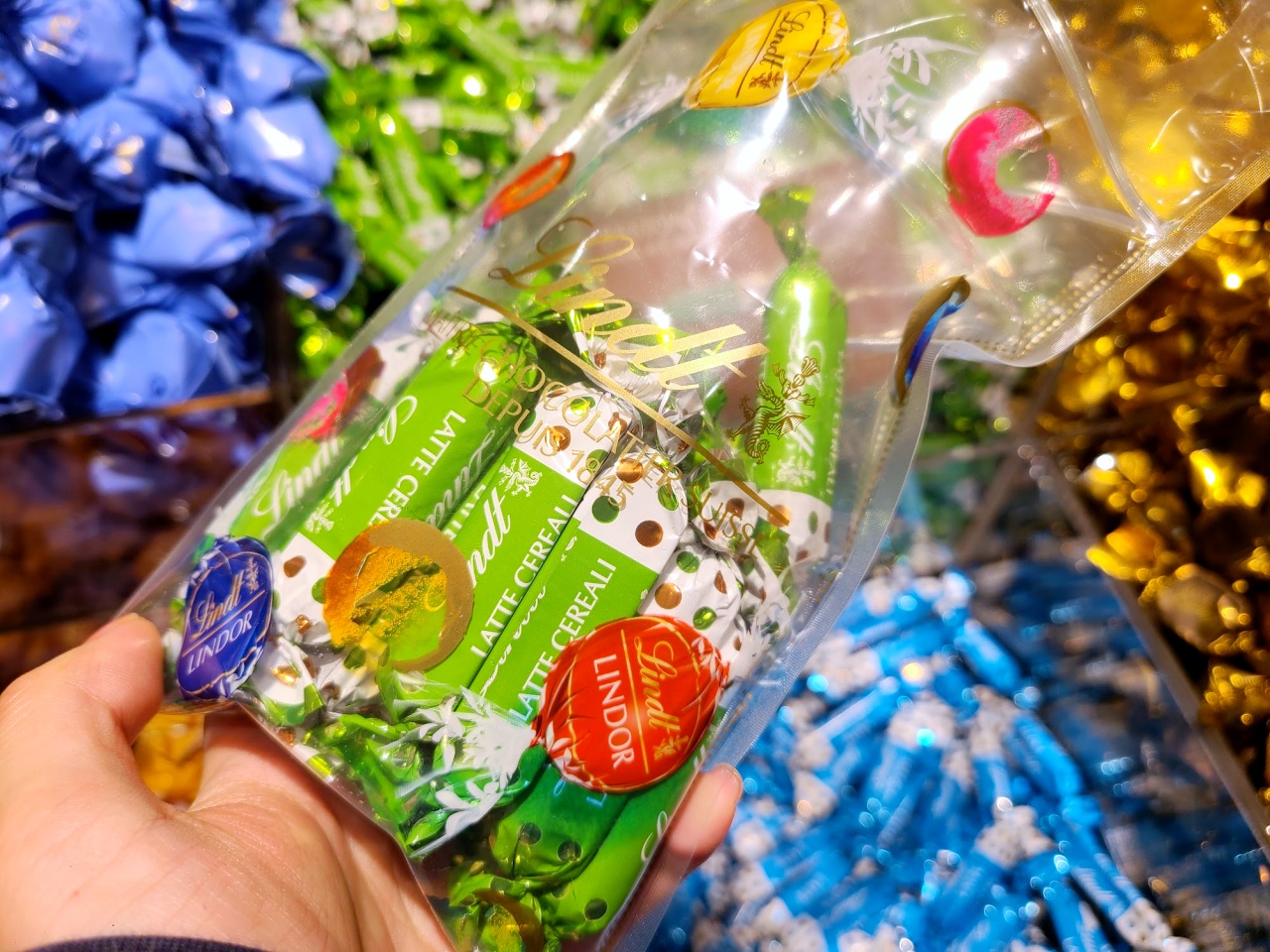 もはや反則】リンツの『PICK＆MIX 詰め放題』で禁断の「リンドール抜き