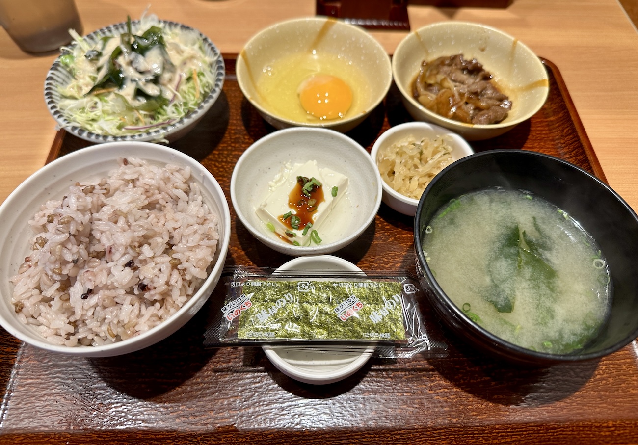 やよい 軒 朝食