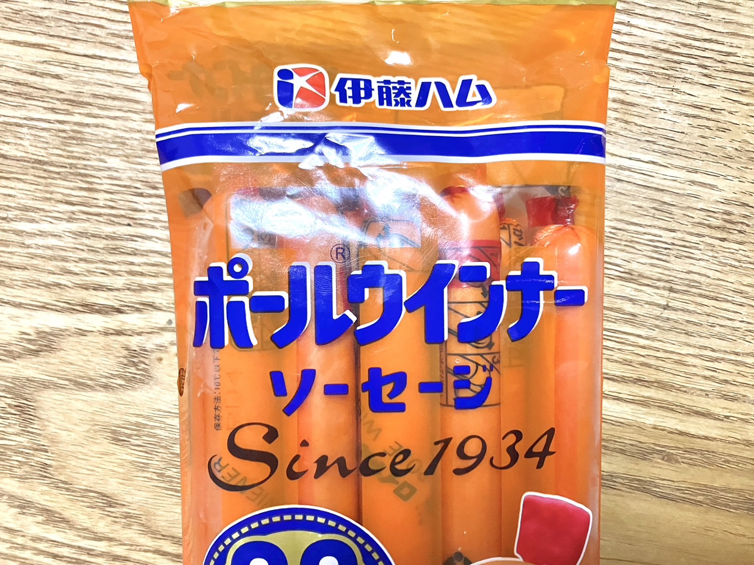 伊藤ハムのほぼ関西限定商品「ポールウインナー」を食べてみた / 関西