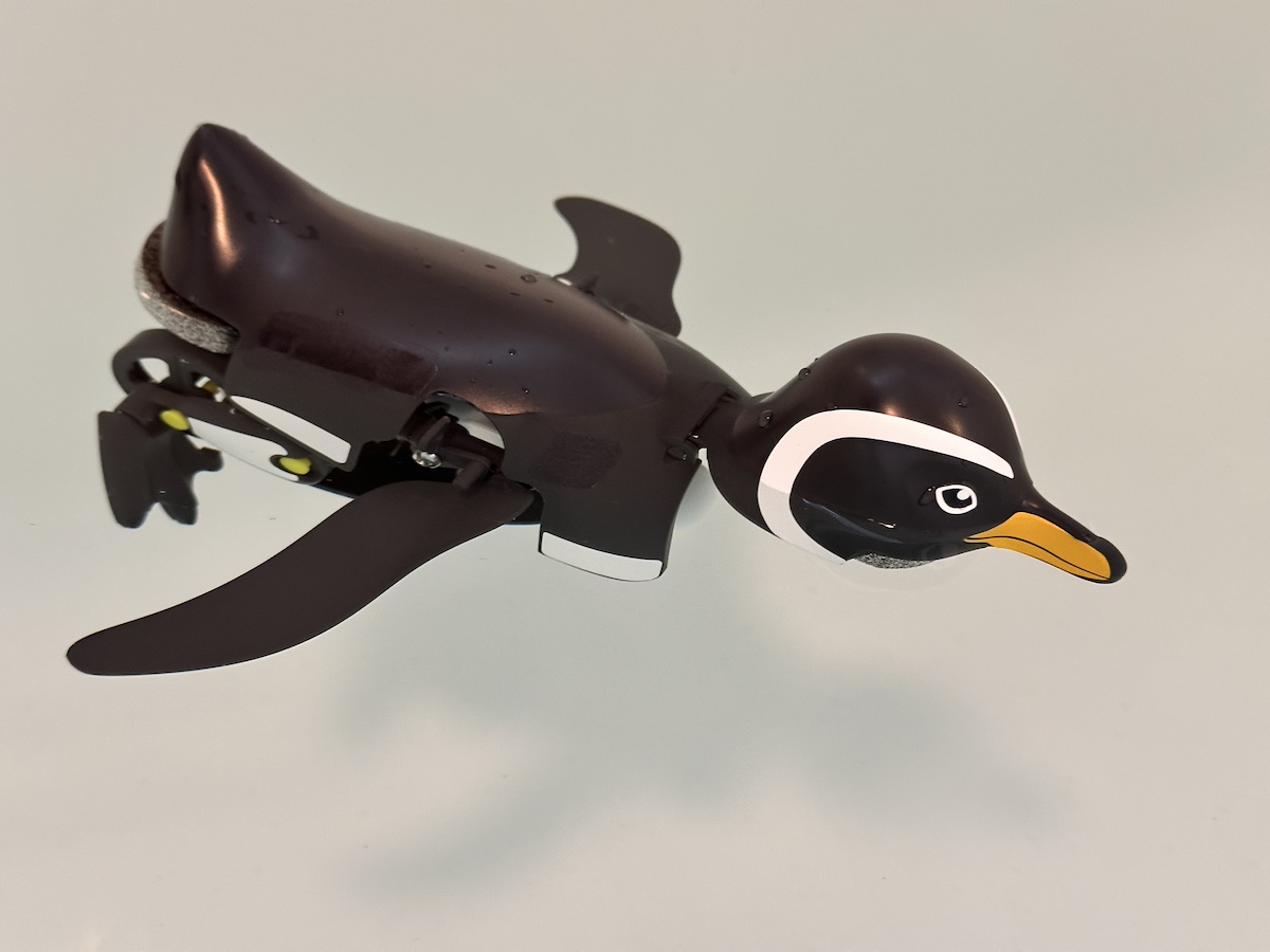 大人の自由研究】ペンギンが自分で岸まで歩いてダイブ…!! タミヤの水陸