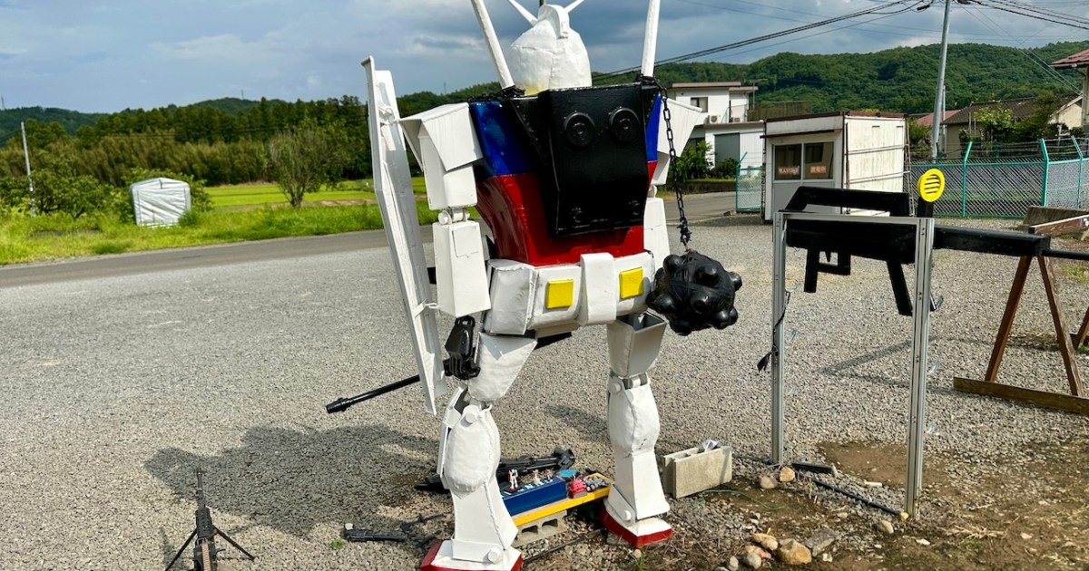 珍スポット】福島が誇る「へたれガンダム」は平和の訪れを穏やかに 