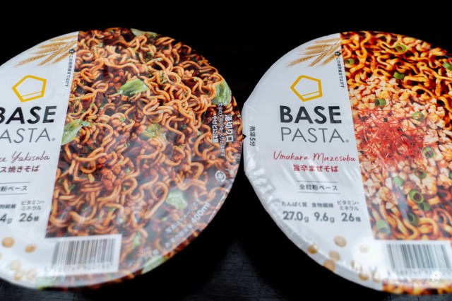 ネットの評価があまりにも好奇心を刺激する「BASEパスタ」のソース焼きそばを食べてみた / これは、かつてない世界観の味