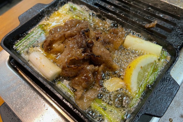 焼肉屋で見つけた「バカ舌メニュー」を食べたら自信喪失した / マズイと言いたい葛藤の果てに