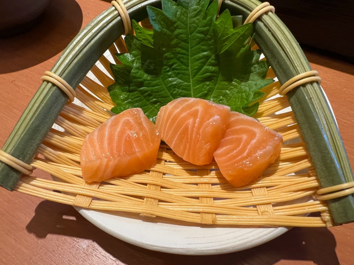 プラス1300円で松茸が食べ放題！ 和食さとの期間限定サービスを体験