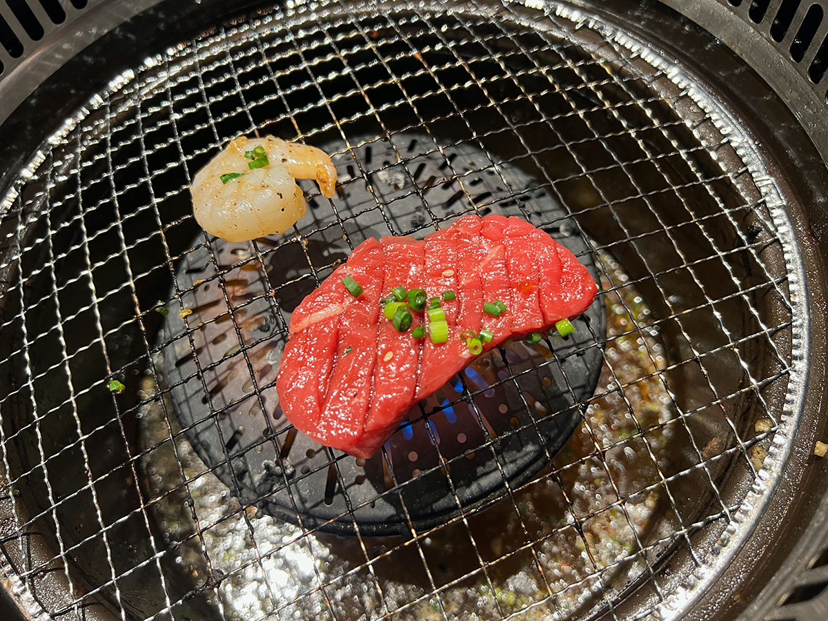 蒙古タンメン中本』が混んでたので近くの焼肉店に入ったら…最高の食べ