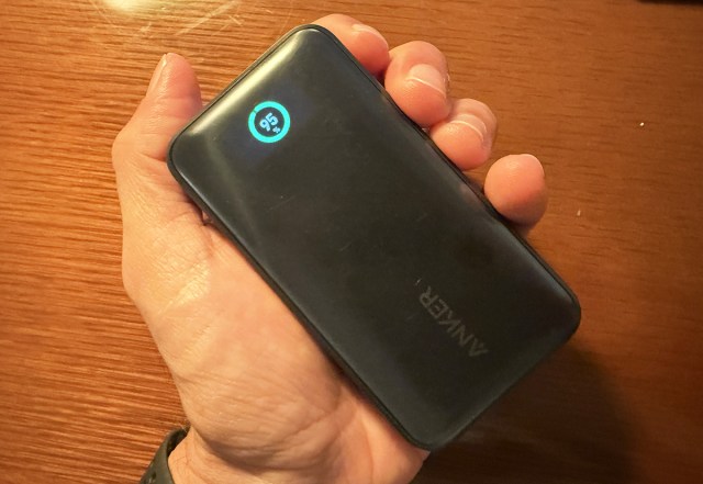 なぜ旅のプロが海外旅行に持参するモバイルバッテリーが『Anker Power Bank（10000mAh / 30W）』なのか？